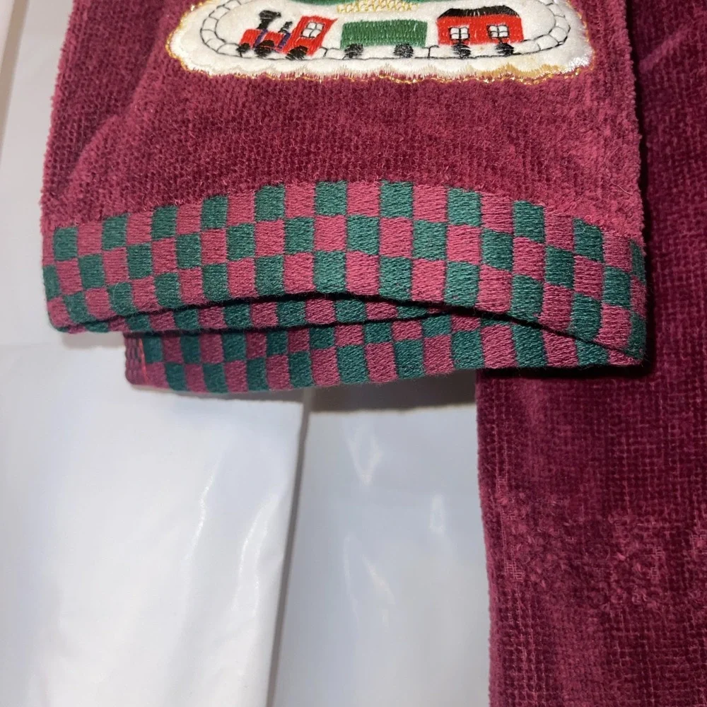 Vintage Christmas Holiday 3 pc Towel Set‎ Embroidered Appliqué Tree & Train